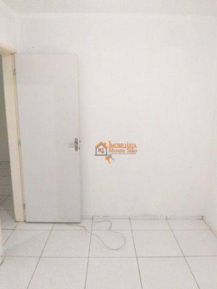 Apartamento à venda com 2 quartos, 42m² - Foto 2