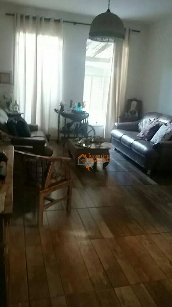Sobrado, 4 quartos, 218 m² - Foto 1