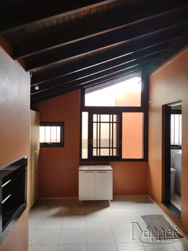 Casa à venda com 3 quartos, 165m² - Foto 8