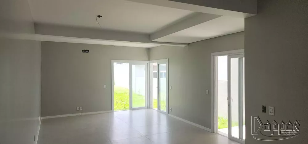 Casa à venda com 3 quartos, 167m² - Foto 3