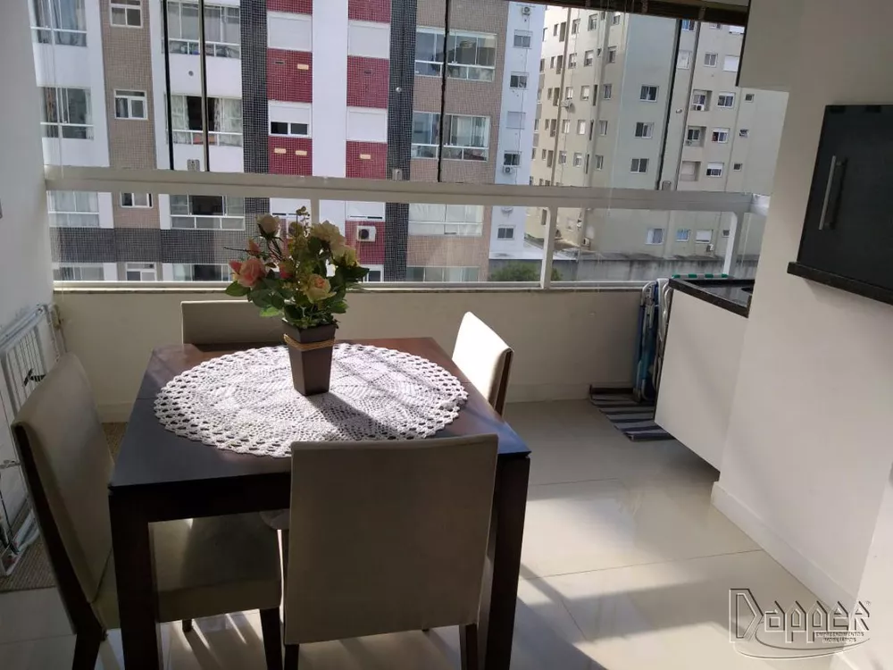 Apartamento à venda com 3 quartos, 134m² - Foto 3