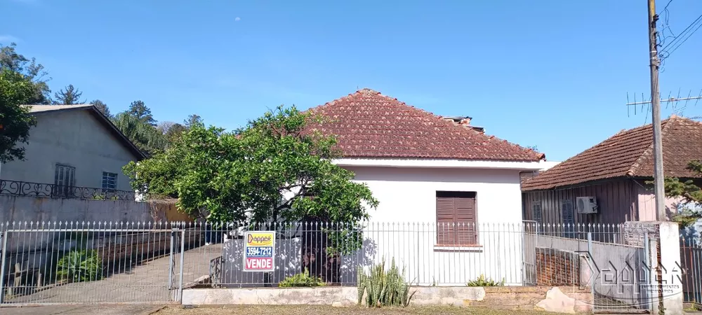 Casa à venda com 3 quartos, 199m² - Foto 1