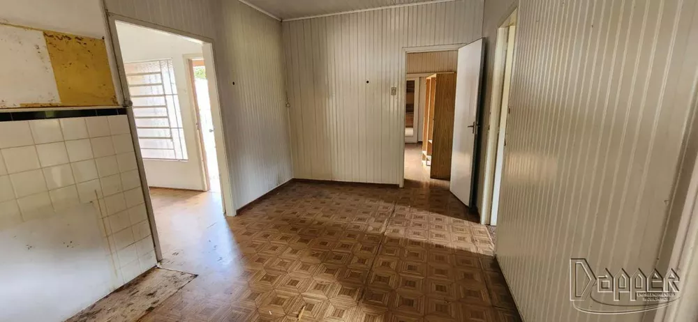 Casa à venda com 3 quartos, 238m² - Foto 3