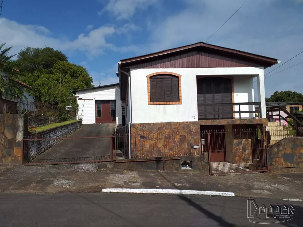 Casa para alugar com 2 quartos, 300m² - Foto 1