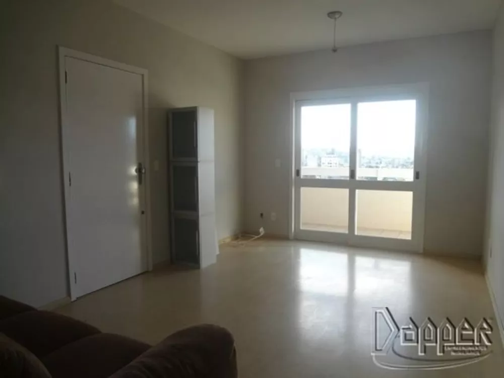 Apartamento à venda com 2 quartos, 76m² - Foto 2