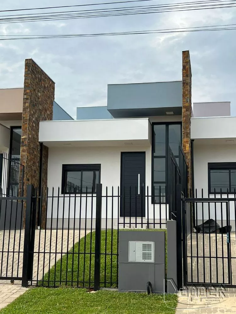 Casa à venda com 2 quartos, 79m² - Foto 1