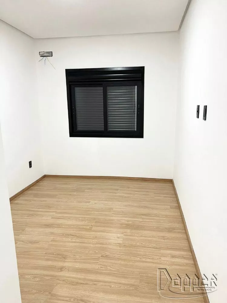 Casa à venda com 2 quartos, 79m² - Foto 4