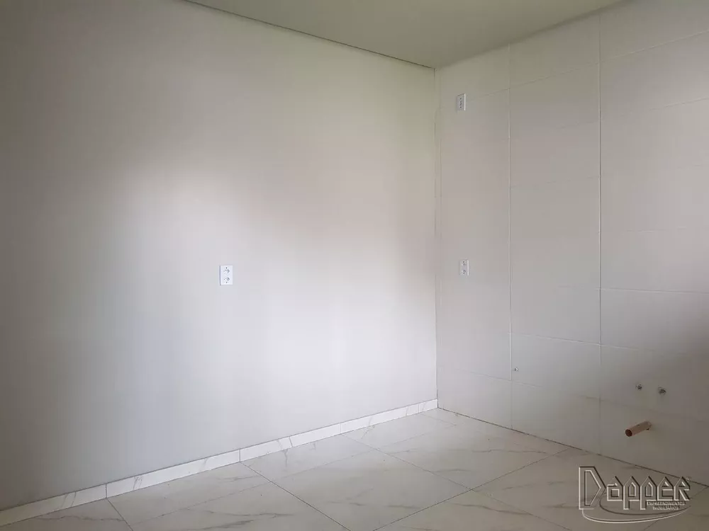 Casa à venda com 3 quartos, 116m² - Foto 3