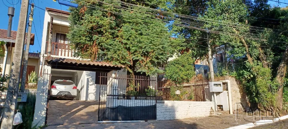 Casa à venda com 3 quartos, 160m² - Foto 1