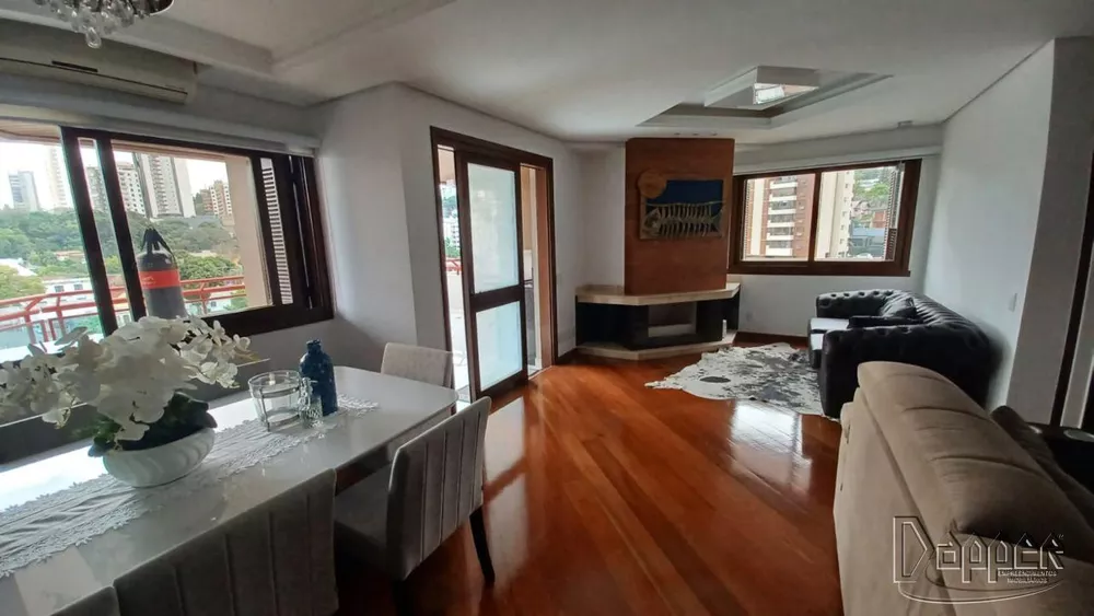 Apartamento para alugar com 4 quartos, 250m² - Foto 1