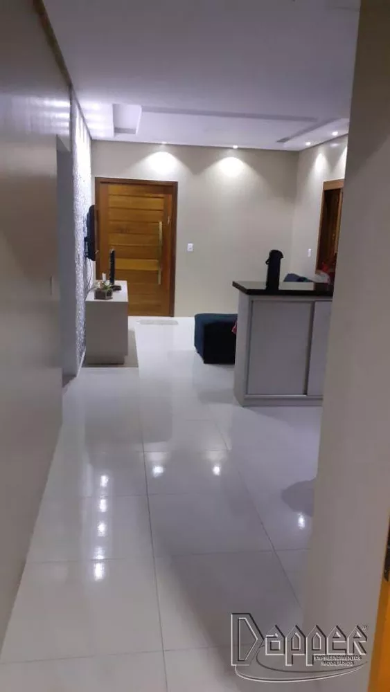 Casa à venda com 2 quartos, 95m² - Foto 2