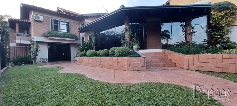 Casa à venda com 2 quartos, 162m² - Foto 1