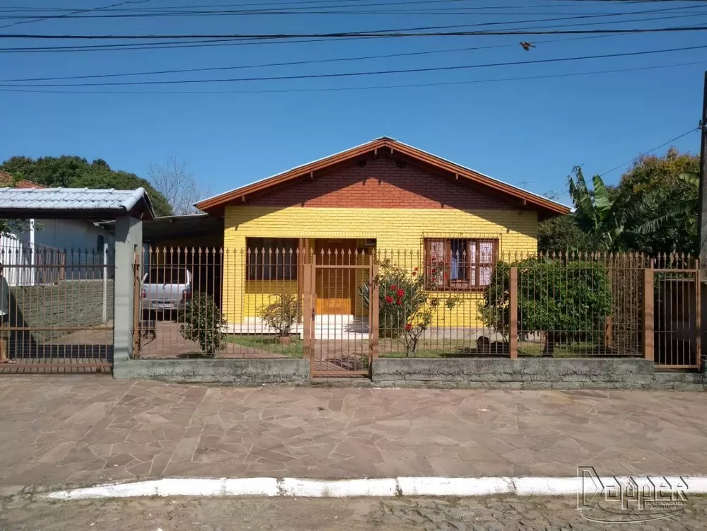 Casa à venda com 3 quartos, 100m² - Foto 1