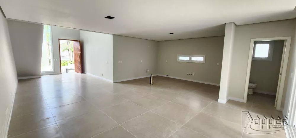 Casa à venda com 3 quartos, 243m² - Foto 5