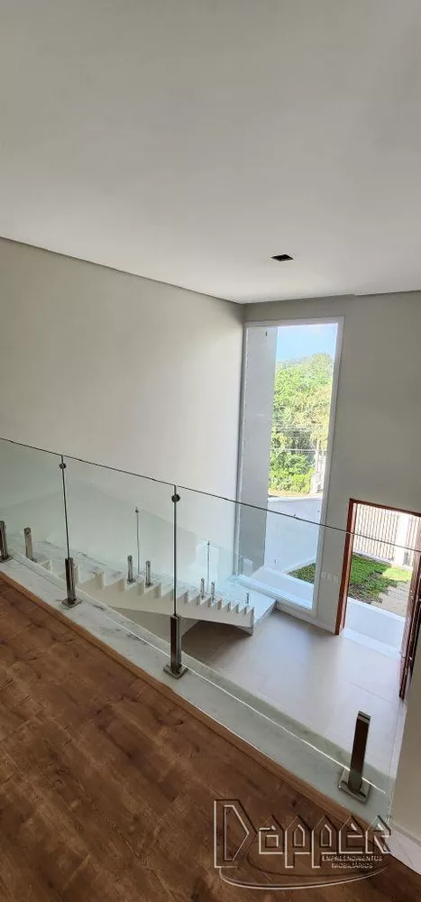 Casa à venda com 3 quartos, 243m² - Foto 7