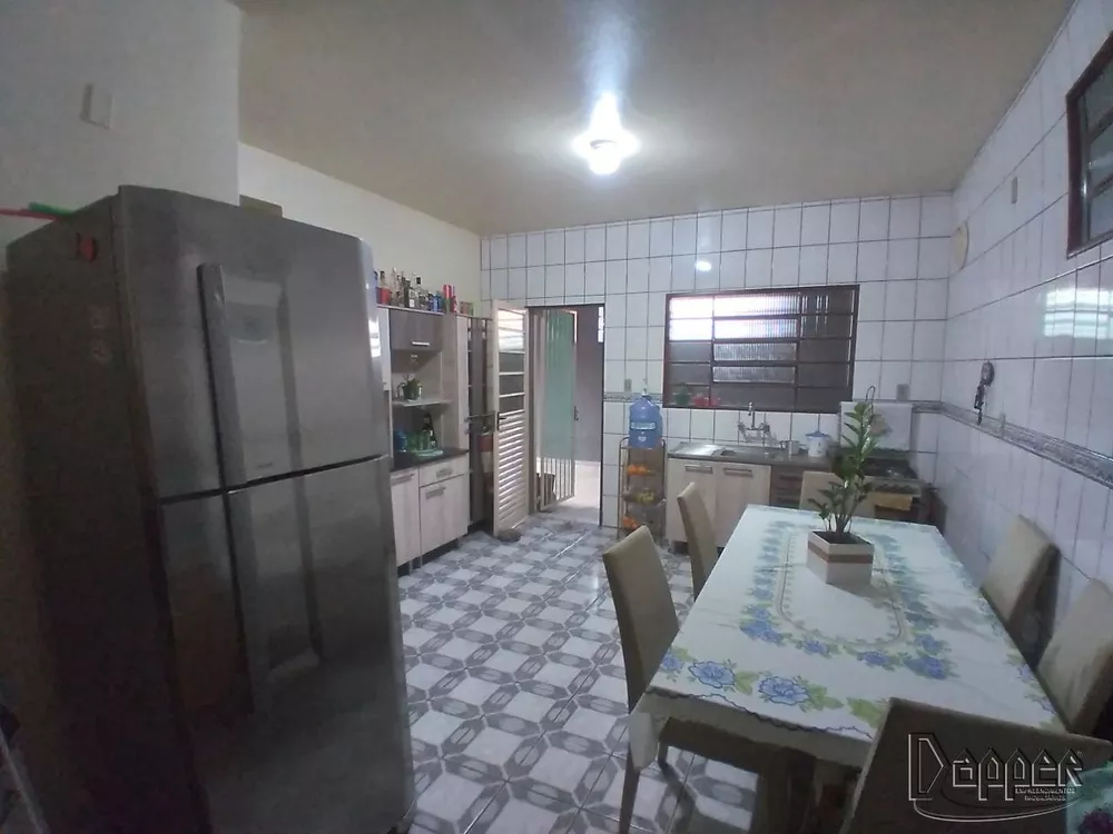 Casa à venda com 3 quartos, 121m² - Foto 4