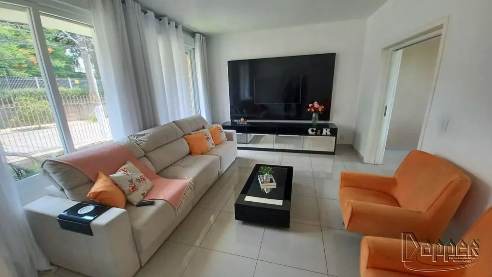 Casa à venda com 3 quartos, 260m² - Foto 2