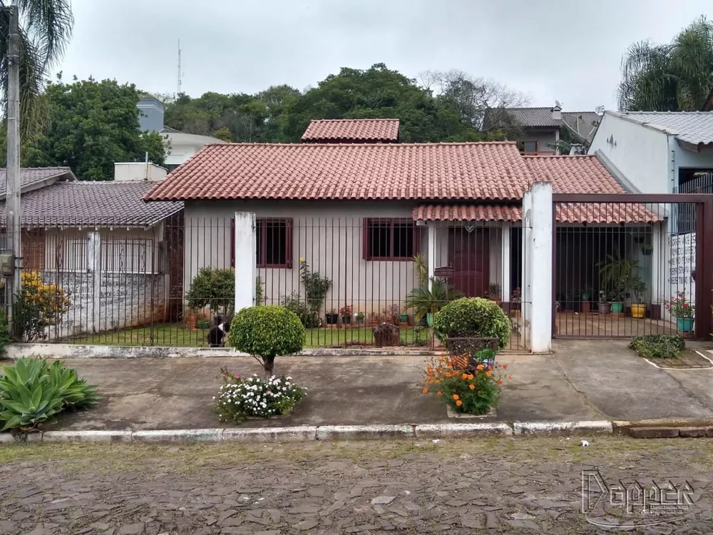 Casa à venda com 2 quartos, 80m² - Foto 1