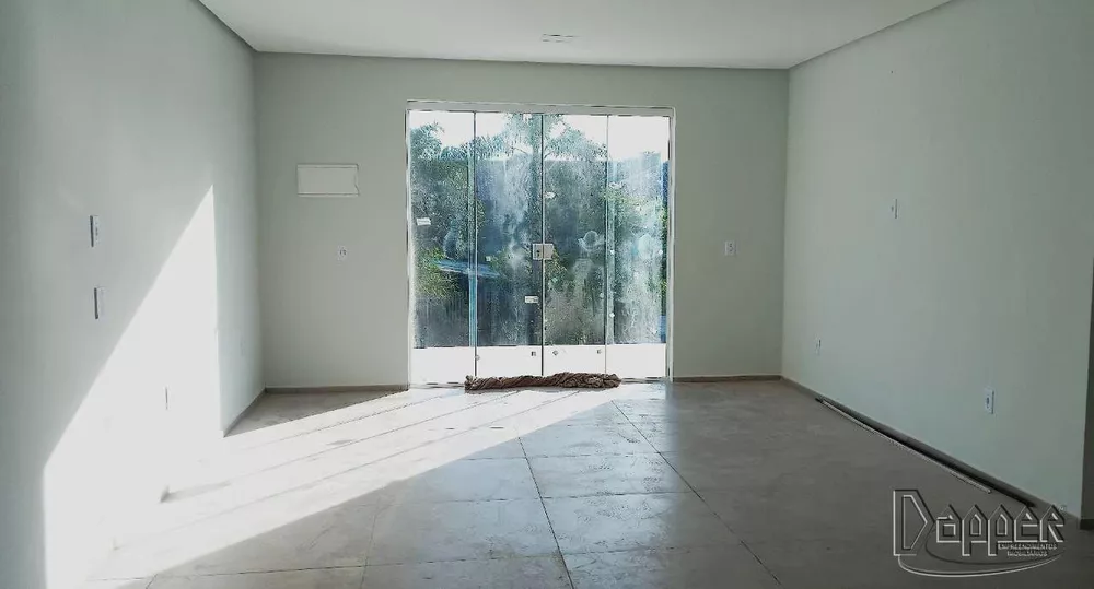 Casa para alugar com 2 quartos, 180m² - Foto 2