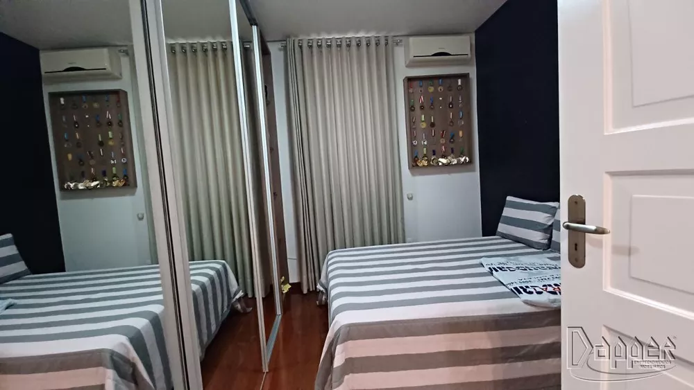 Casa à venda com 5 quartos, 302m² - Foto 6