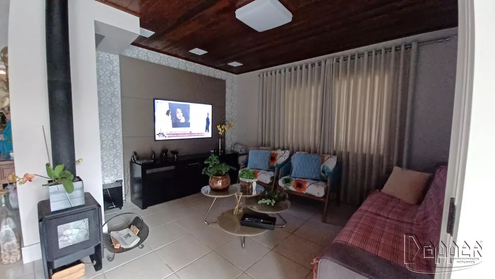 Casa à venda com 5 quartos, 302m² - Foto 8