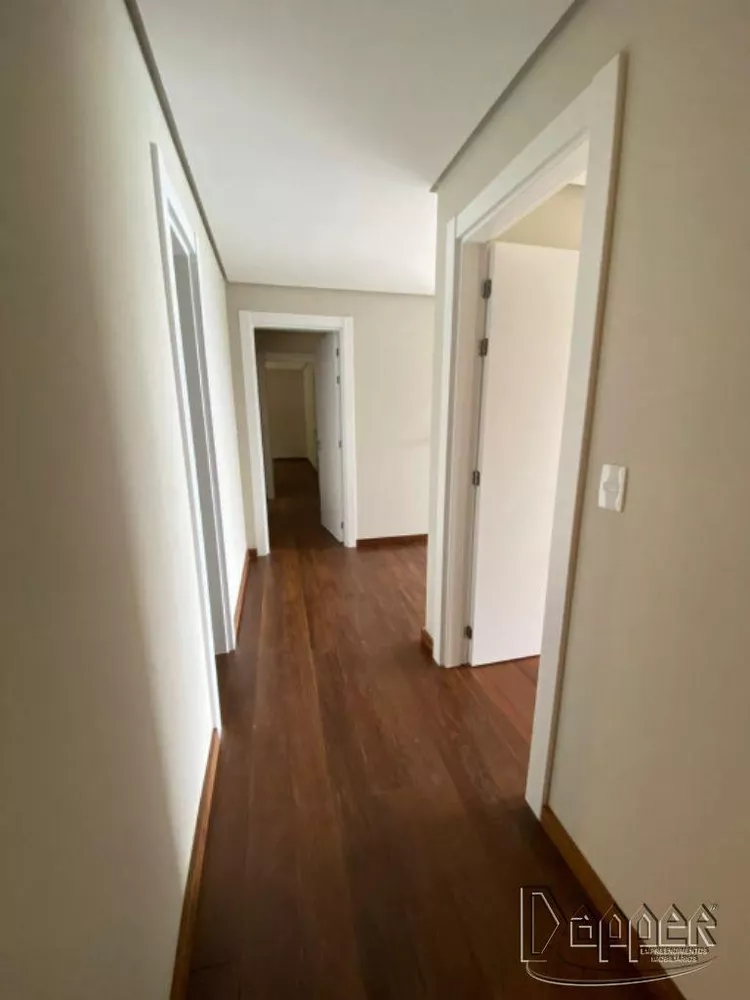 Apartamento à venda com 3 quartos, 216m² - Foto 4