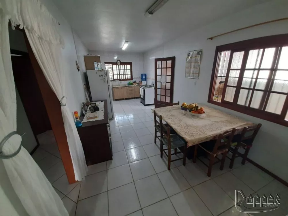 Casa à venda com 3 quartos, 159m² - Foto 4