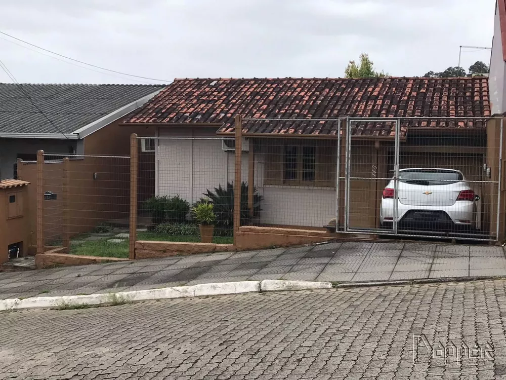 Casa à venda com 3 quartos, 80m² - Foto 1