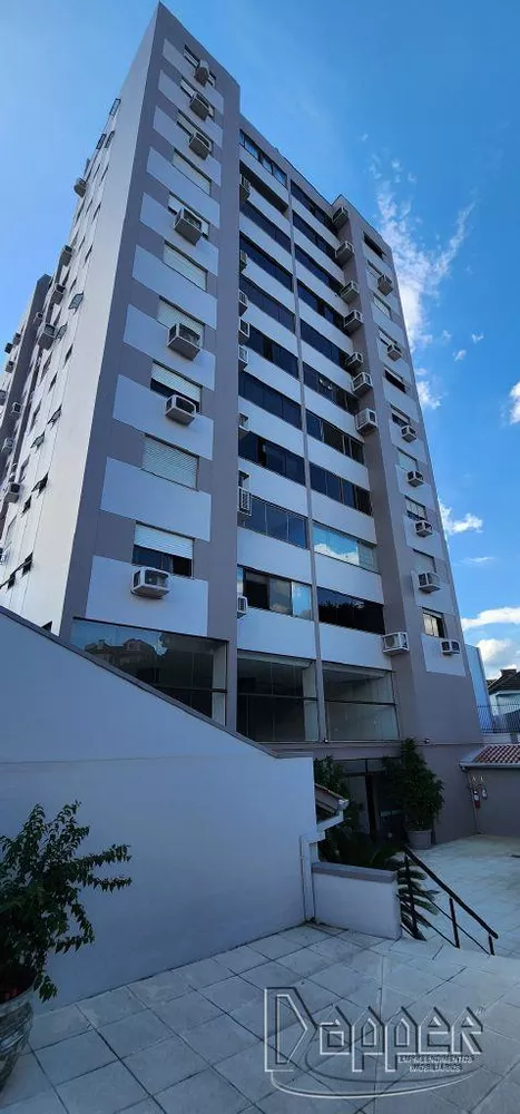 Apartamento para alugar com 3 quartos, 131m² - Foto 1