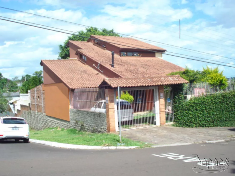 Casa à venda com 4 quartos, 223 - Foto 1