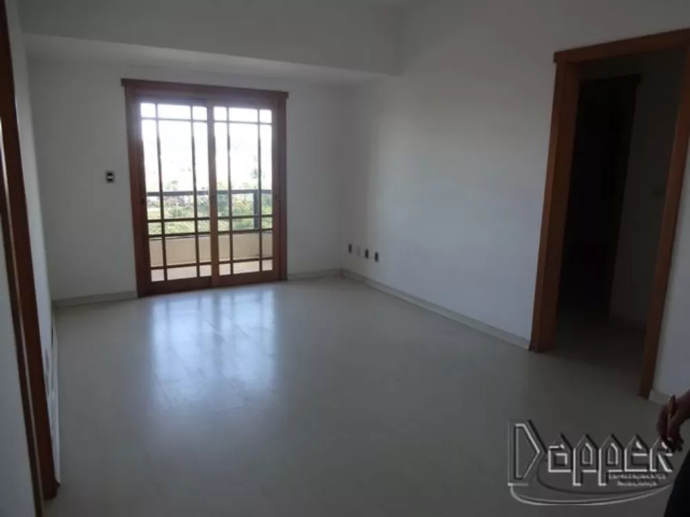 Apartamento para alugar com 4 quartos, 246m² - Foto 3