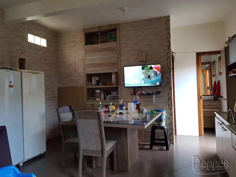 Casa à venda com 3 quartos, 264m² - Foto 3