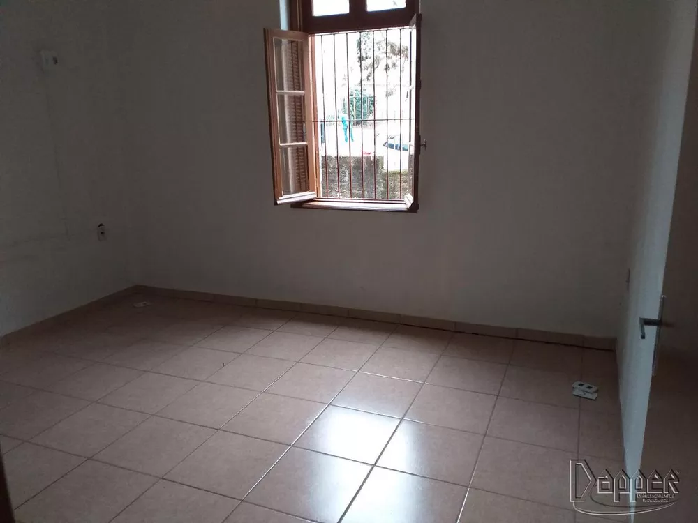 Casa à venda com 3 quartos, 94m² - Foto 2