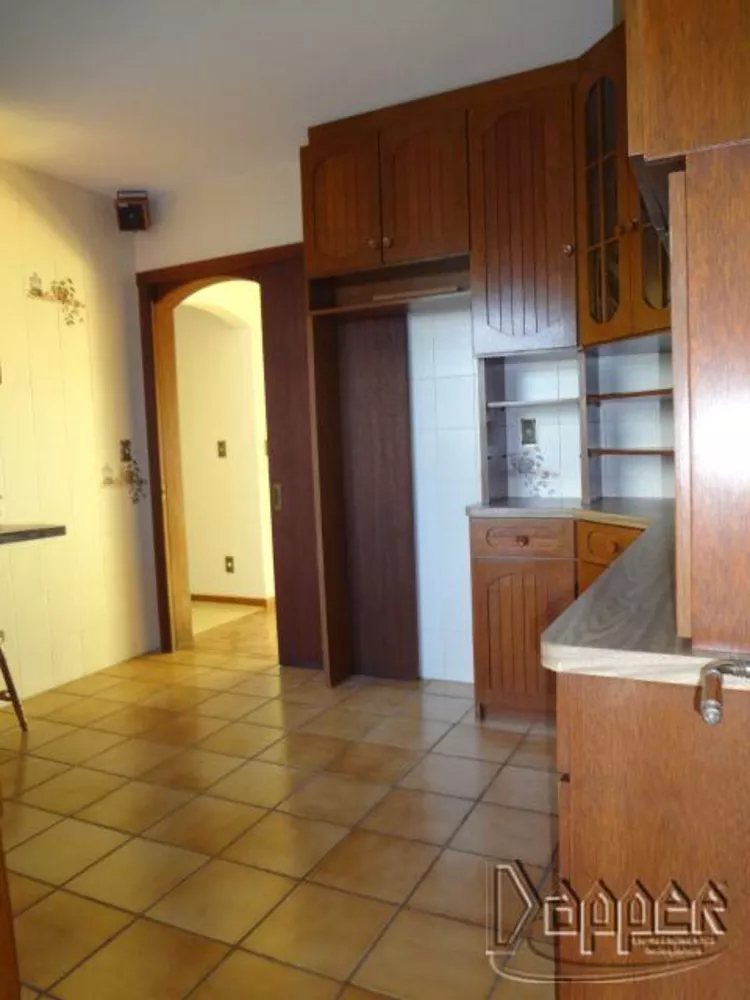 Casa à venda com 3 quartos, 21m² - Foto 4