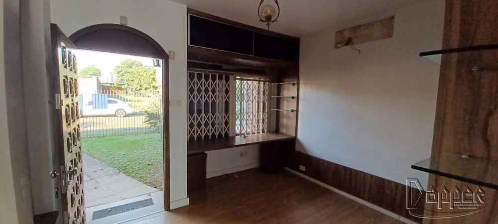 Casa à venda com 3 quartos, 267m² - Foto 2