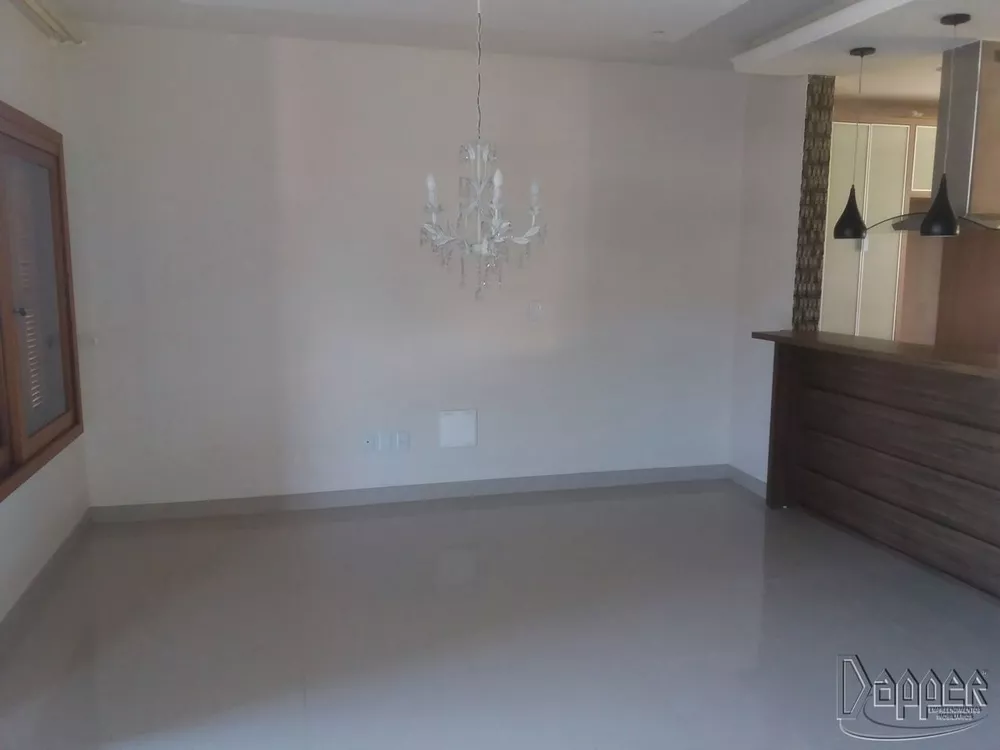 Casa à venda com 3 quartos, 200m² - Foto 3