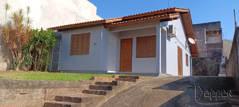 Casa à venda com 2 quartos, 65m² - Foto 1