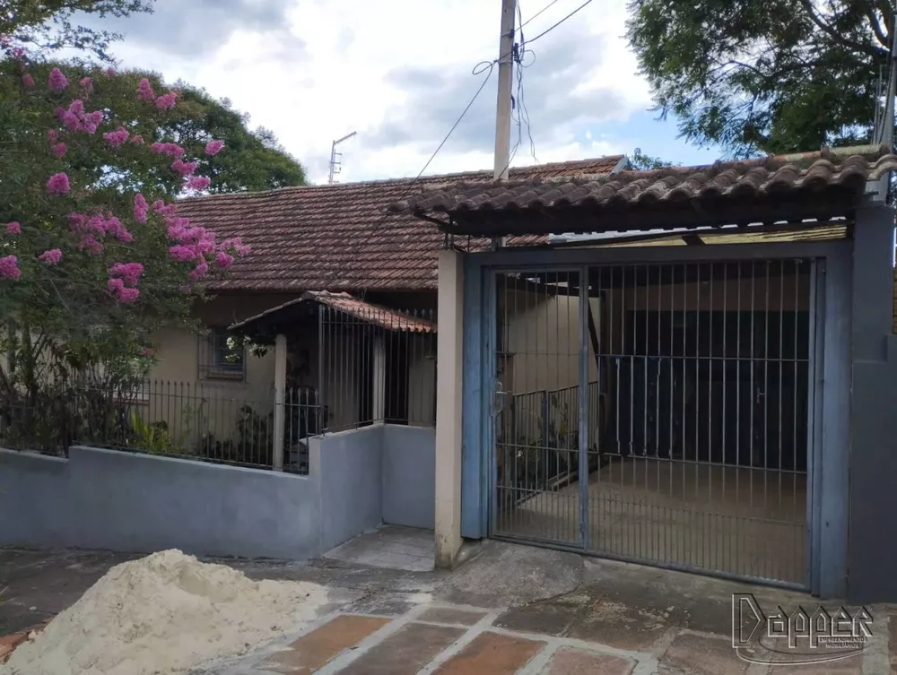 Casa à venda com 3 quartos, 105m² - Foto 1