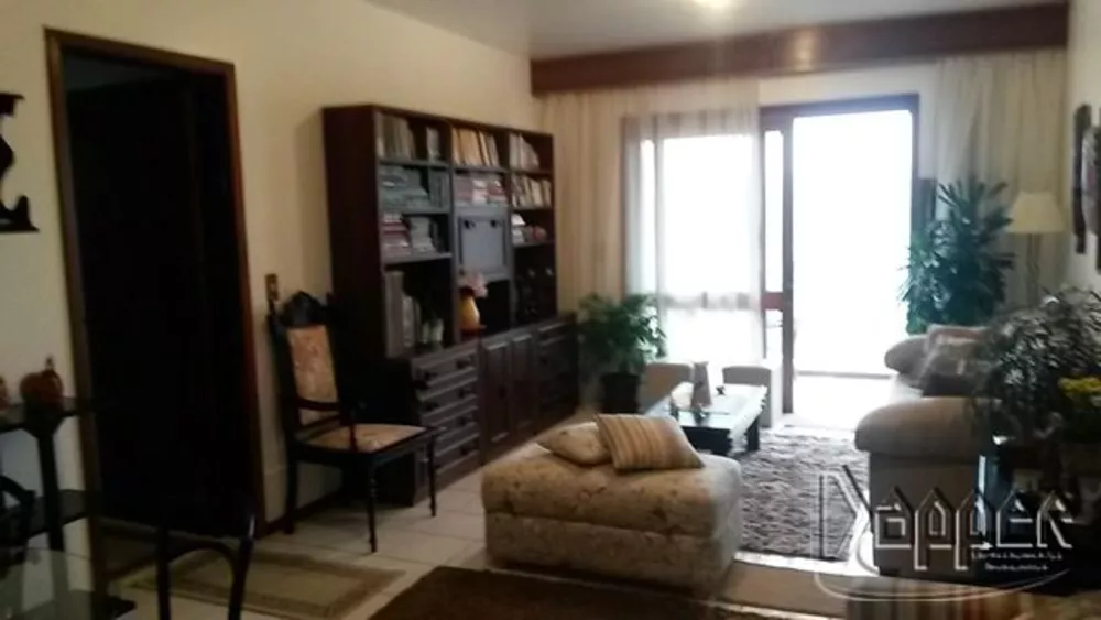 Apartamento à venda com 3 quartos, 113m² - Foto 1