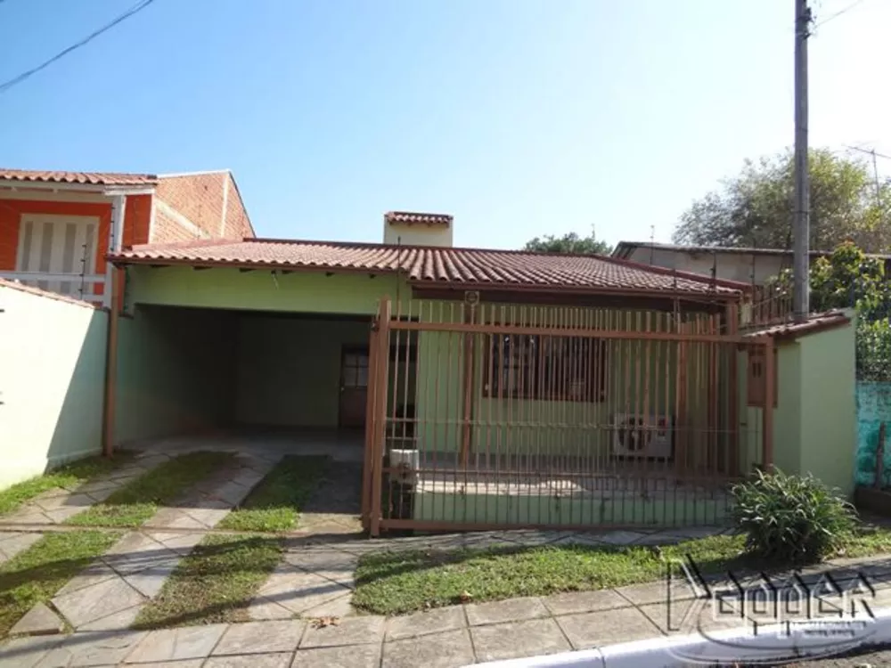 Casa à venda com 3 quartos, 164m² - Foto 1