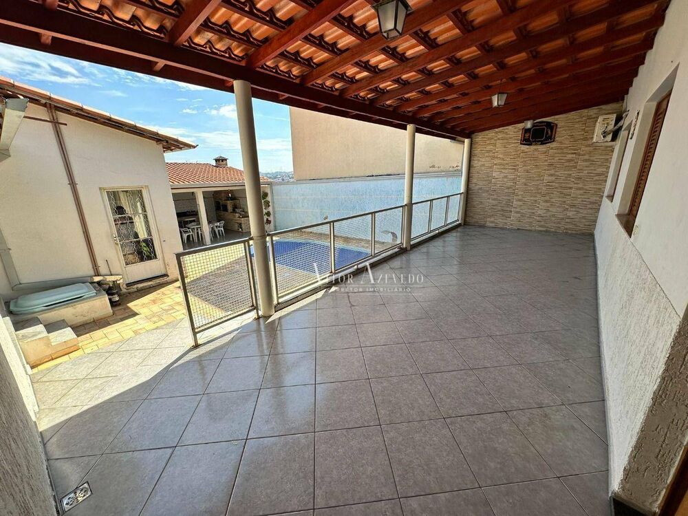 Casa, 4 quartos, 200 m² - Foto 23