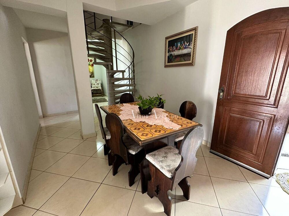 Casa, 4 quartos, 200 m² - Foto 13