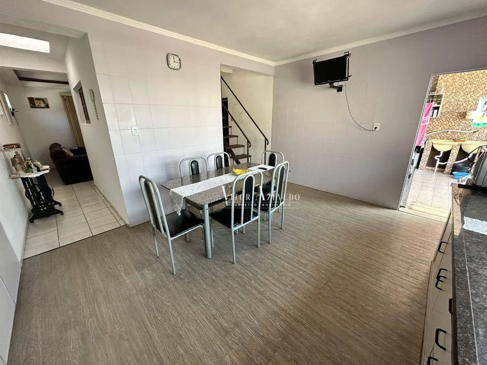 Casa, 4 quartos, 230 m² - Foto 8