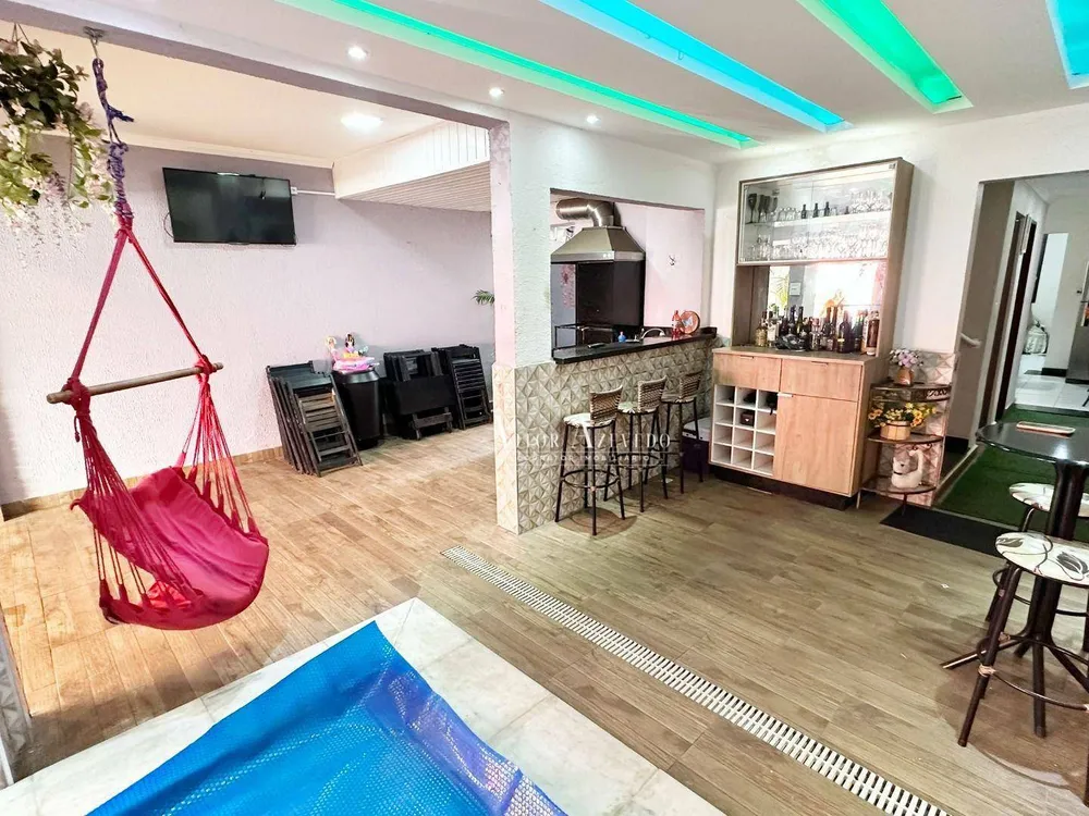 Casa, 3 quartos, 212 m² - Foto 13