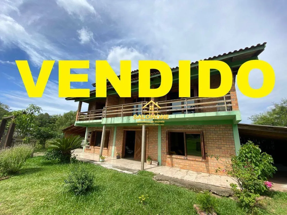 Sítio, 3 quartos, 4200 m² - Foto 1