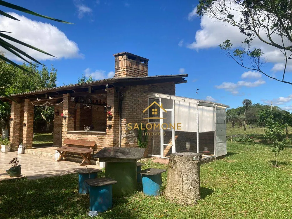 Chácara, 2 quartos, 2400 m² - Foto 1