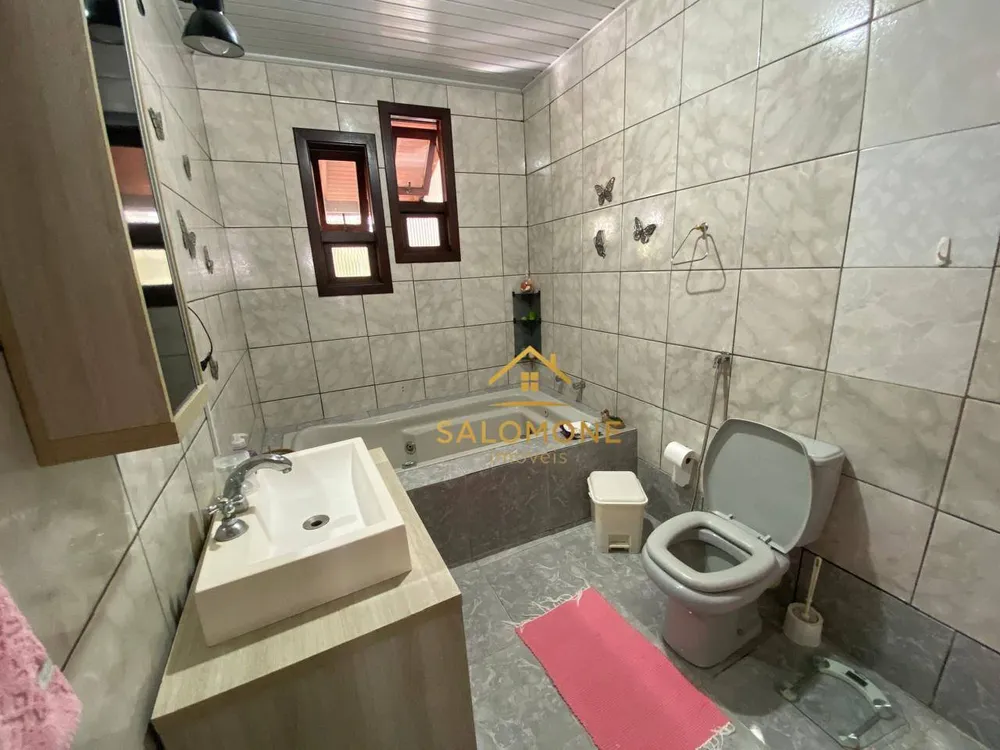 Chácara, 3 quartos, 1400 m² - Foto 1
