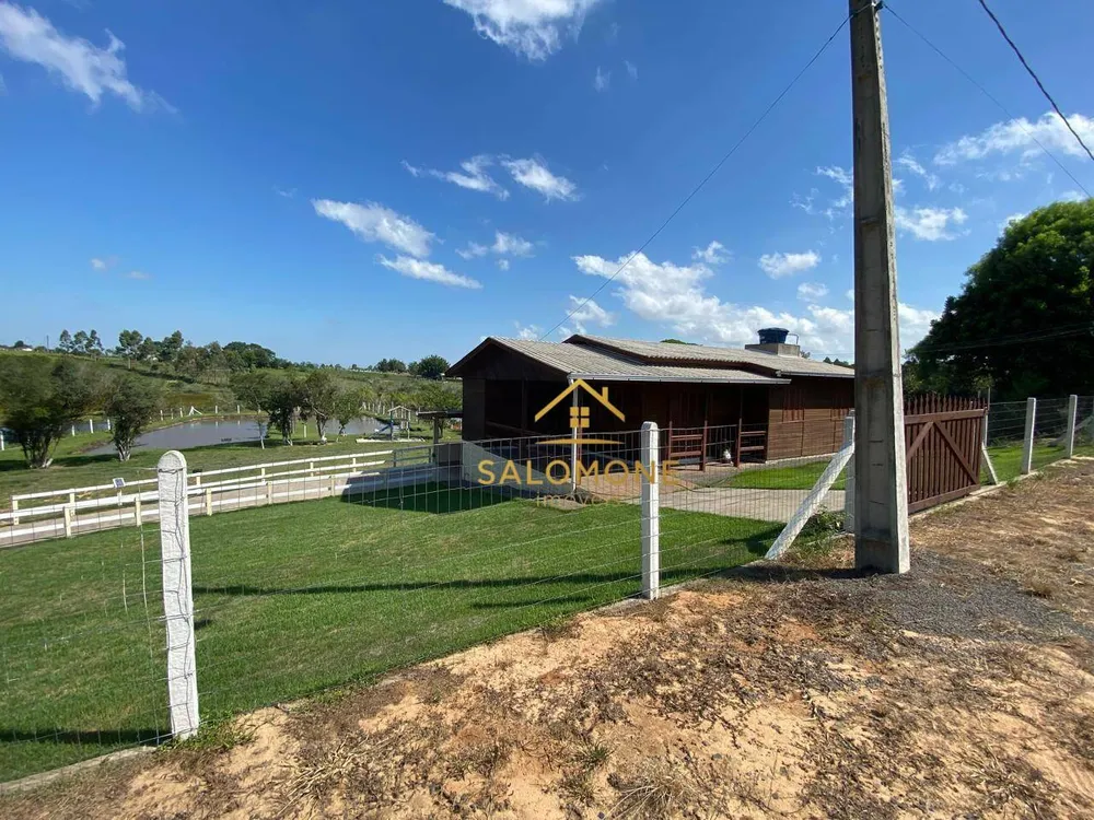 Sítio, 3 quartos, 4700 m² - Foto 1