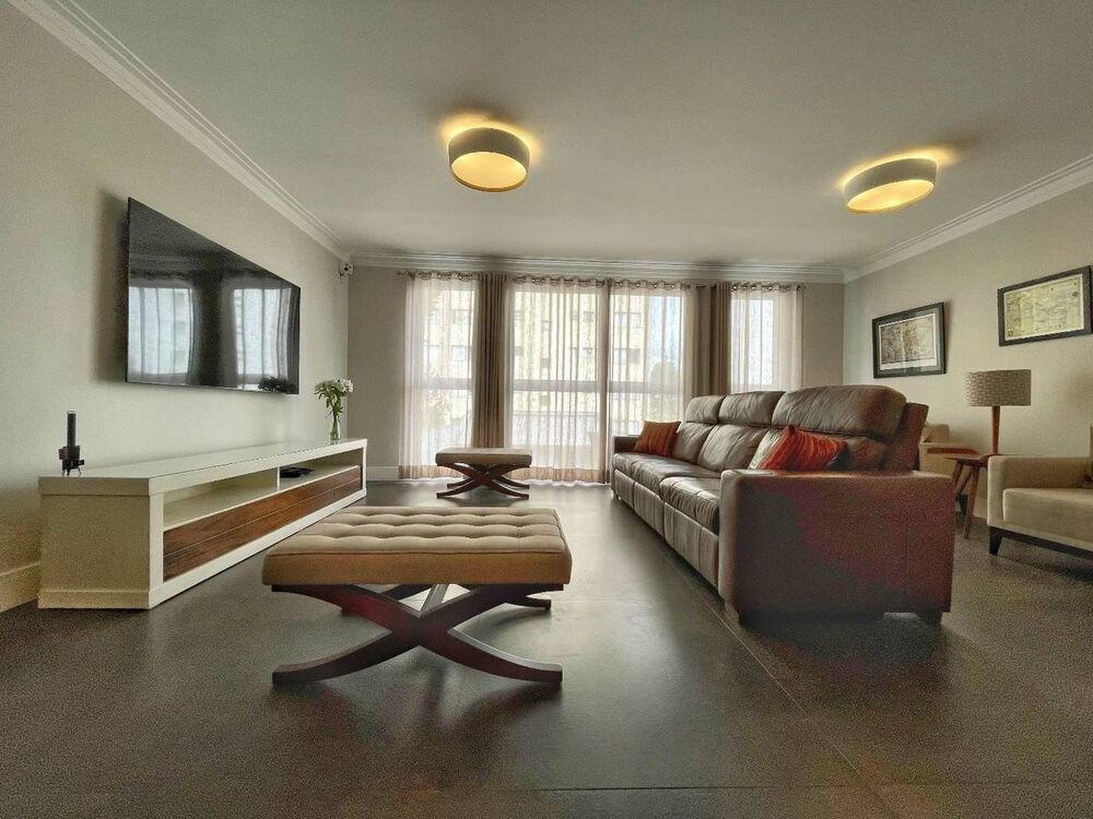 Sobrado, 3 quartos, 431 m² - Foto 1