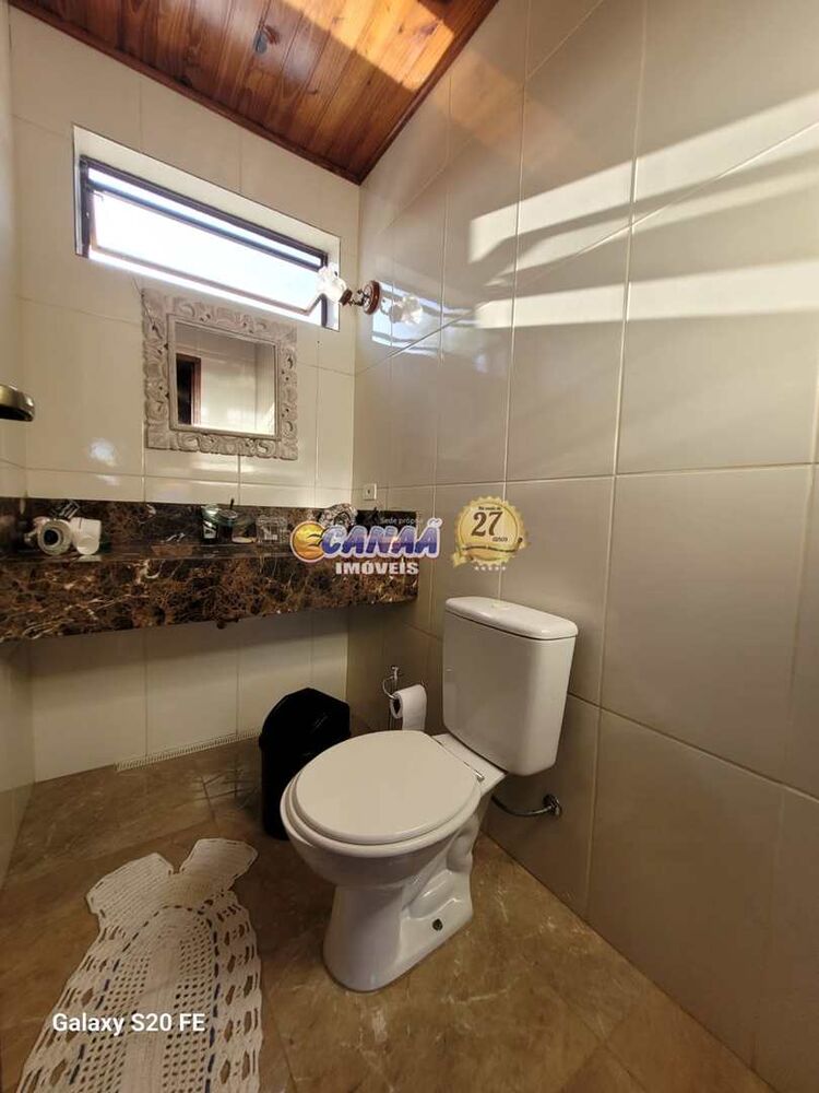Casa, 5 quartos, 131 m² - Foto 1